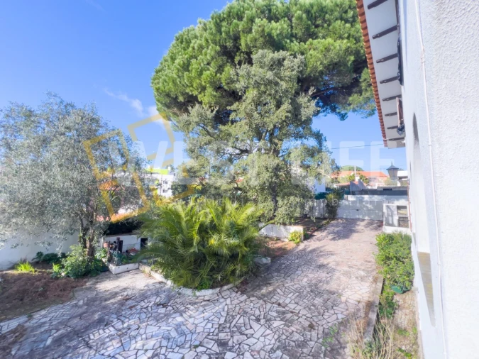 Moradia T6 para Venda em Venda do Pinheiro e Santo Estêvão das Galés Foto 37