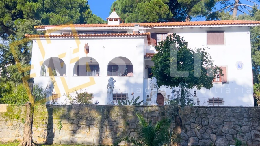 Moradia T6 para Venda em Venda do Pinheiro e Santo Estêvão das Galés