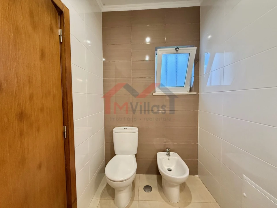 Moradia T2 para Venda em Loule (São Clemente) Foto 8