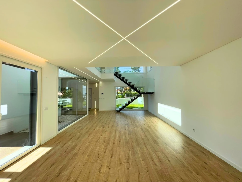 Moradia T4 para Venda em Charneca de Caparica e Sobreda Foto 14