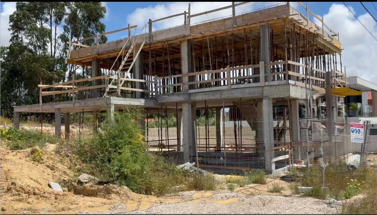 Moradia T4 para Venda em Charneca de Caparica e Sobreda Foto 26