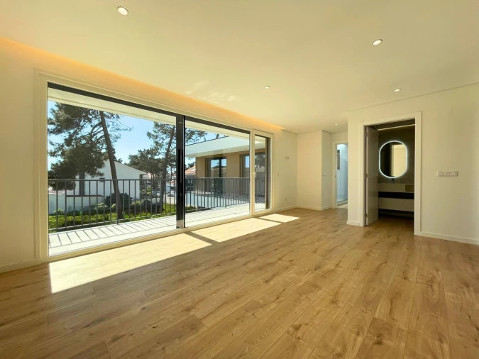 Moradia T4 para Venda em Charneca de Caparica e Sobreda Foto 17