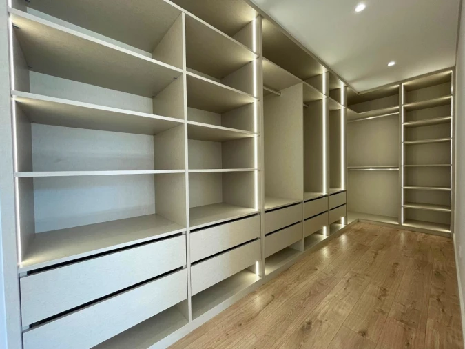 Moradia T4 para Venda em Charneca de Caparica e Sobreda Foto 16