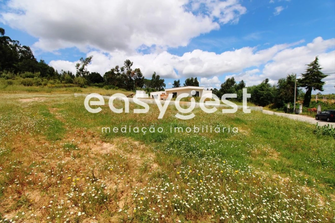 Terreno para Venda em Meãs do Campo Foto 6