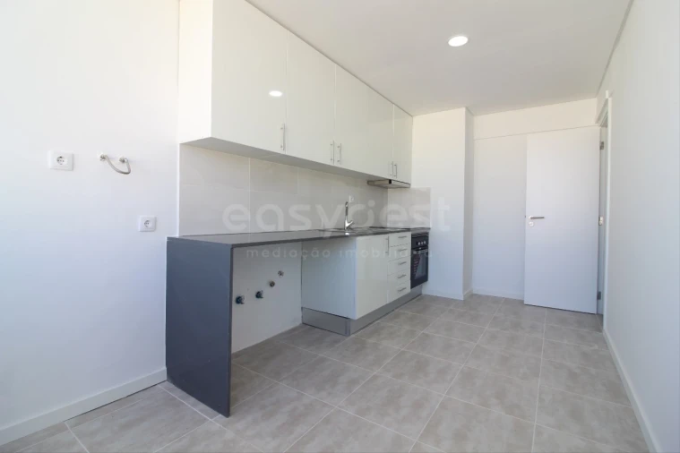 Apartamento T3 para Venda em Amora Foto 2