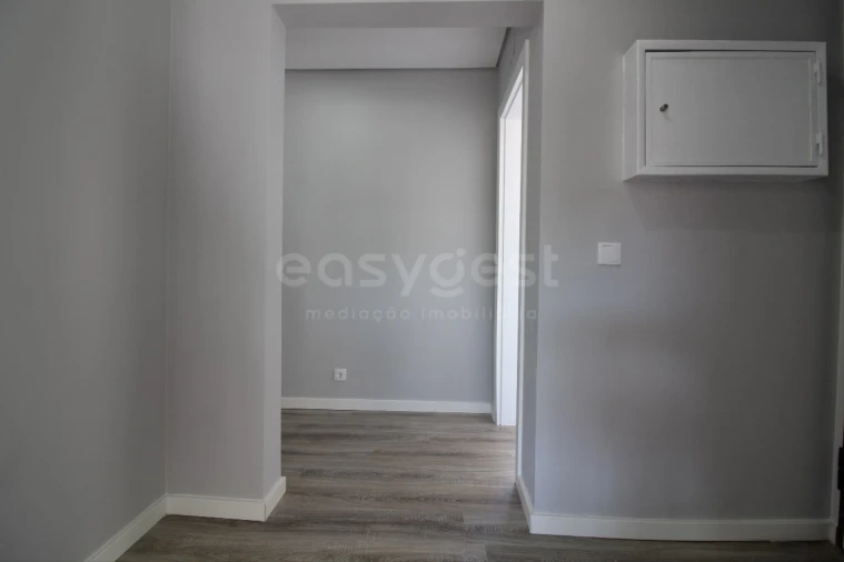 Apartamento T3 para Venda em Amora Foto 4