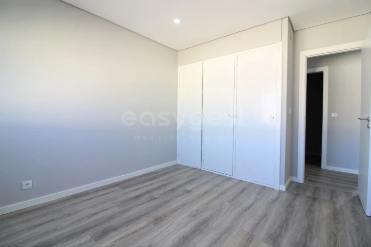 Apartamento T3 para Venda em Amora Foto 11