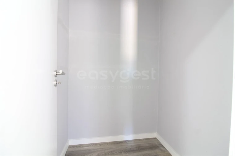 Apartamento T3 para Venda em Amora Foto 12