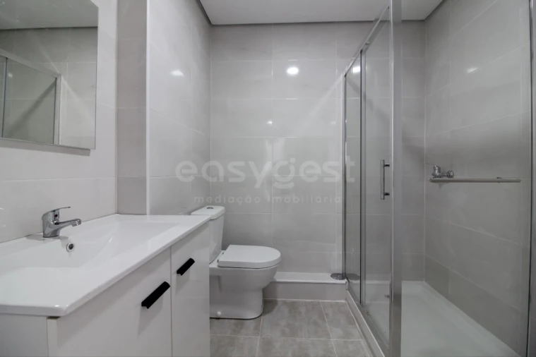 Apartamento T3 para Venda em Amora Foto 13