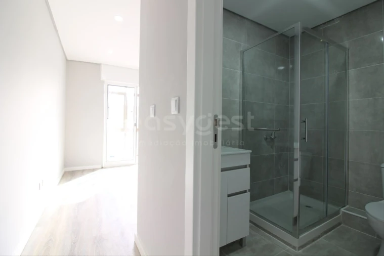 Apartamento T3 para Venda em Amora Foto 18