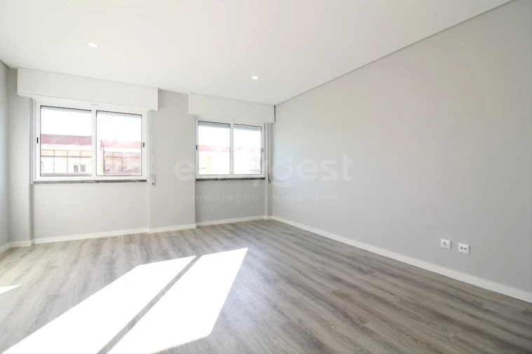 Apartamento T3 para Venda em Amora Foto 26