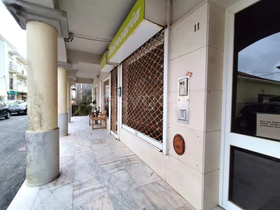 Apartamento T2 para Venda em Algueirão-Mem Martins Foto 2