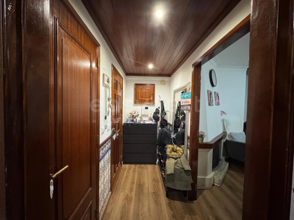 Apartamento T2 para Venda em Algueirão-Mem Martins Foto 3