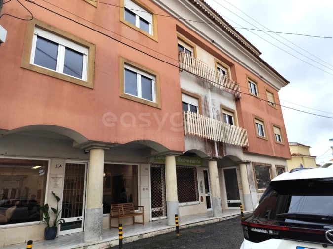 Apartamento T2 para Venda em Algueirão-Mem Martins Foto 1