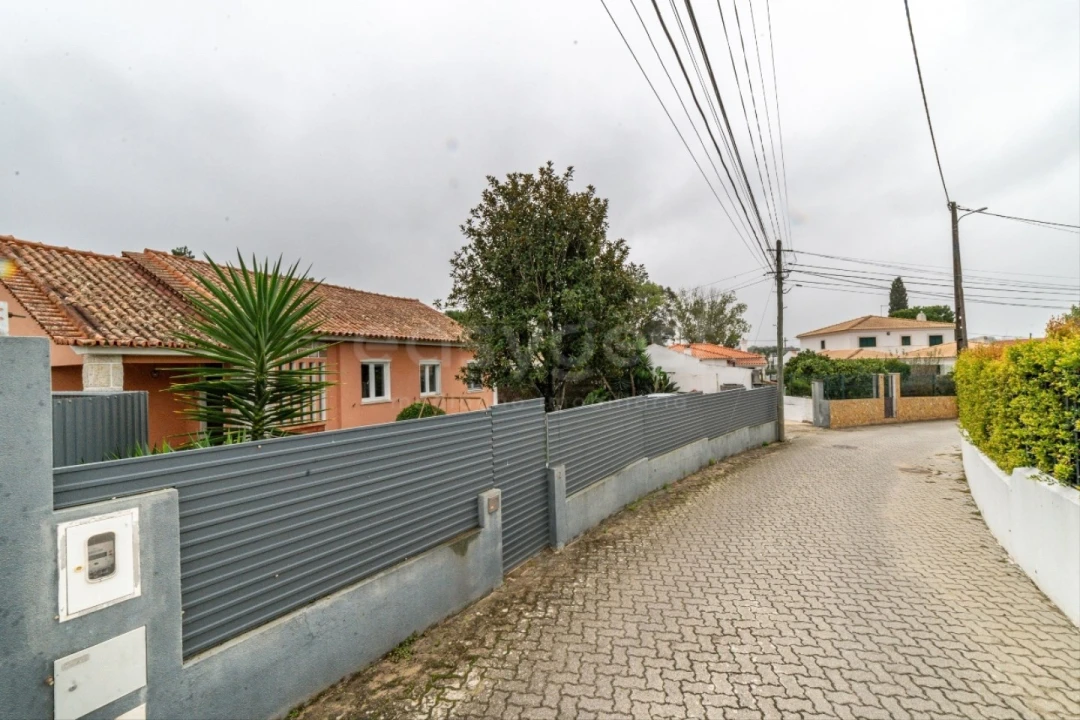 Moradia T3 para Arrendamento em Sesimbra (Castelo) Foto 2