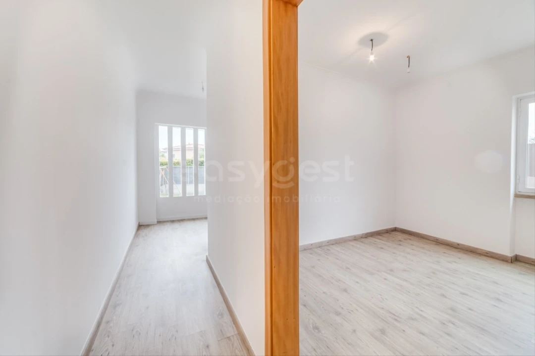 Moradia T3 para Arrendamento em Sesimbra (Castelo) Foto 5