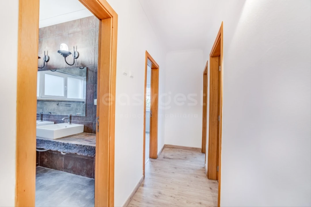 Moradia T3 para Arrendamento em Sesimbra (Castelo) Foto 10