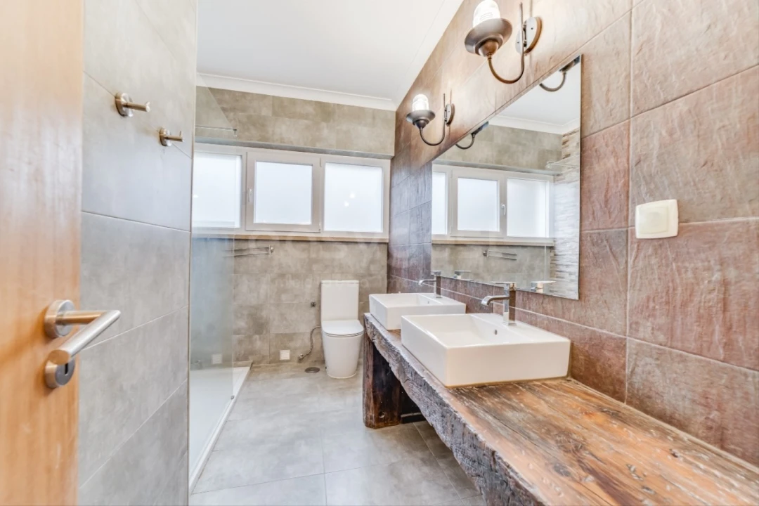 Moradia T3 para Arrendamento em Sesimbra (Castelo) Foto 17