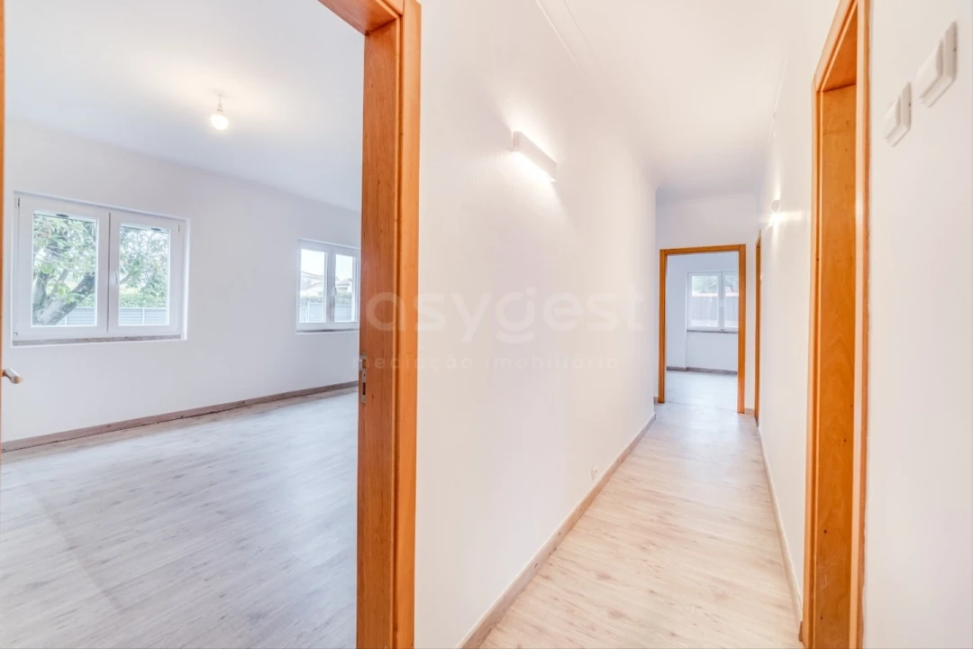 Moradia T3 para Arrendamento em Sesimbra (Castelo) Foto 21