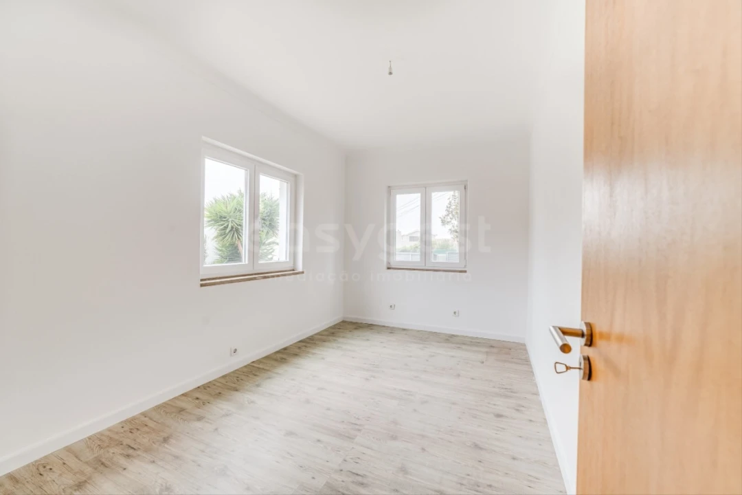 Moradia T3 para Arrendamento em Sesimbra (Castelo) Foto 25