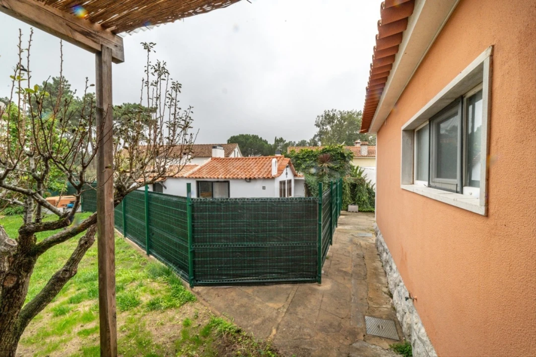 Moradia T3 para Arrendamento em Sesimbra (Castelo) Foto 30