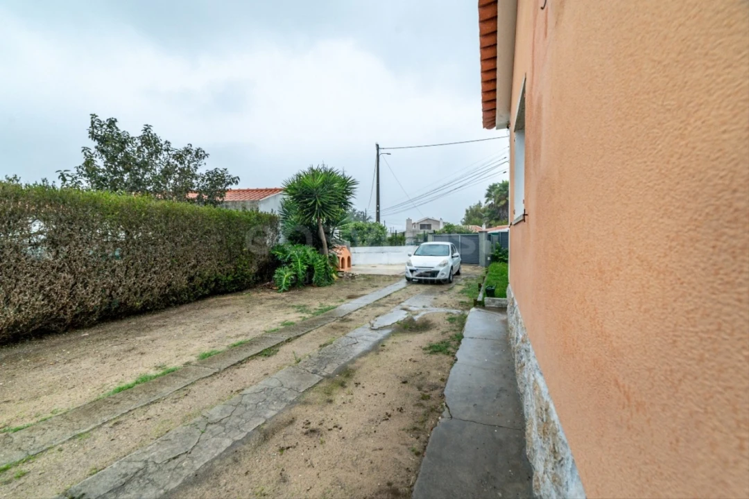 Moradia T3 para Arrendamento em Sesimbra (Castelo) Foto 32