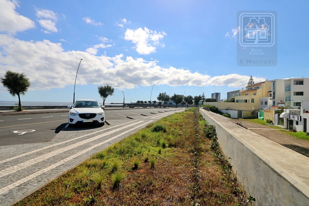 Moradia T2 para Venda em Rosto do Cão (São Roque) Foto 8