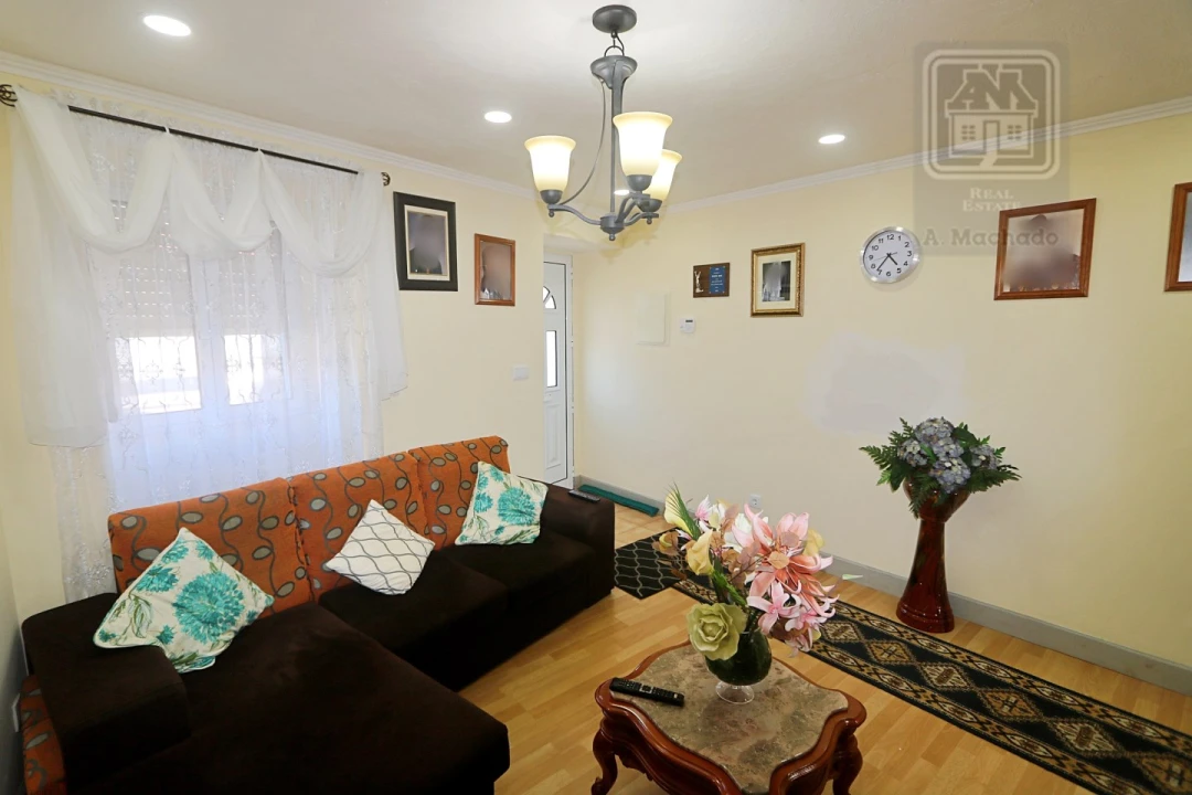 Moradia T2 para Venda em Rosto do Cão (São Roque) Foto 11