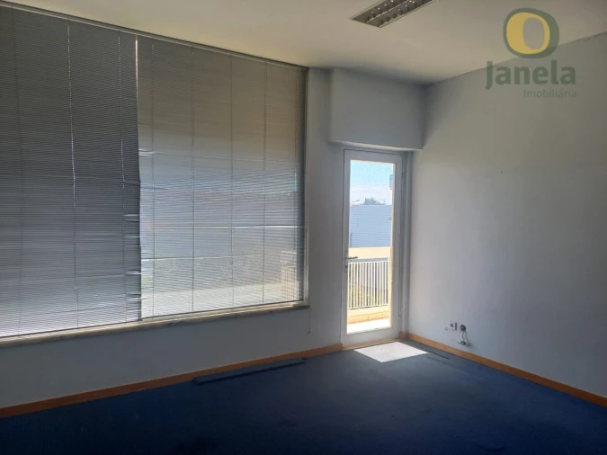 Escritório para Arrendamento em Montenegro Foto 3