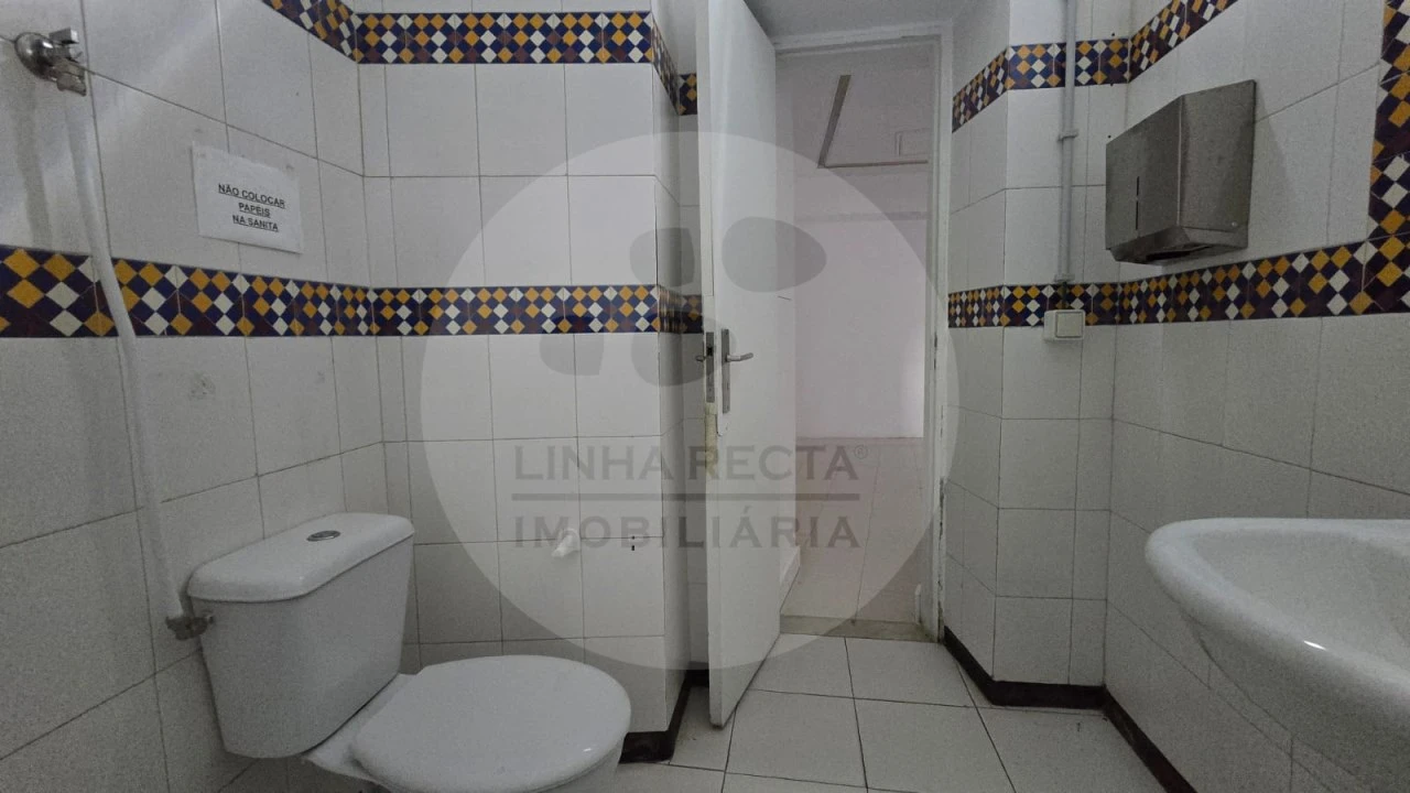 Loja para Arrendamento em União das Freguesias de Setúbal Foto 17