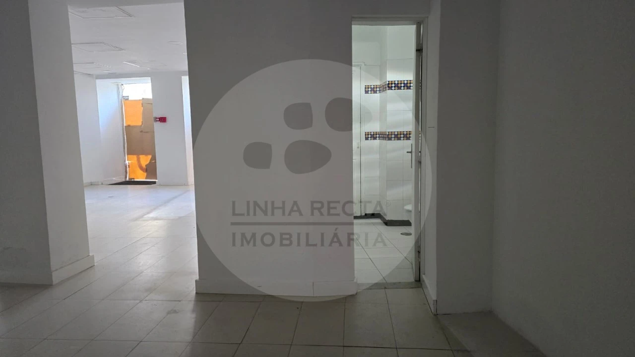 Loja para Arrendamento em União das Freguesias de Setúbal Foto 14
