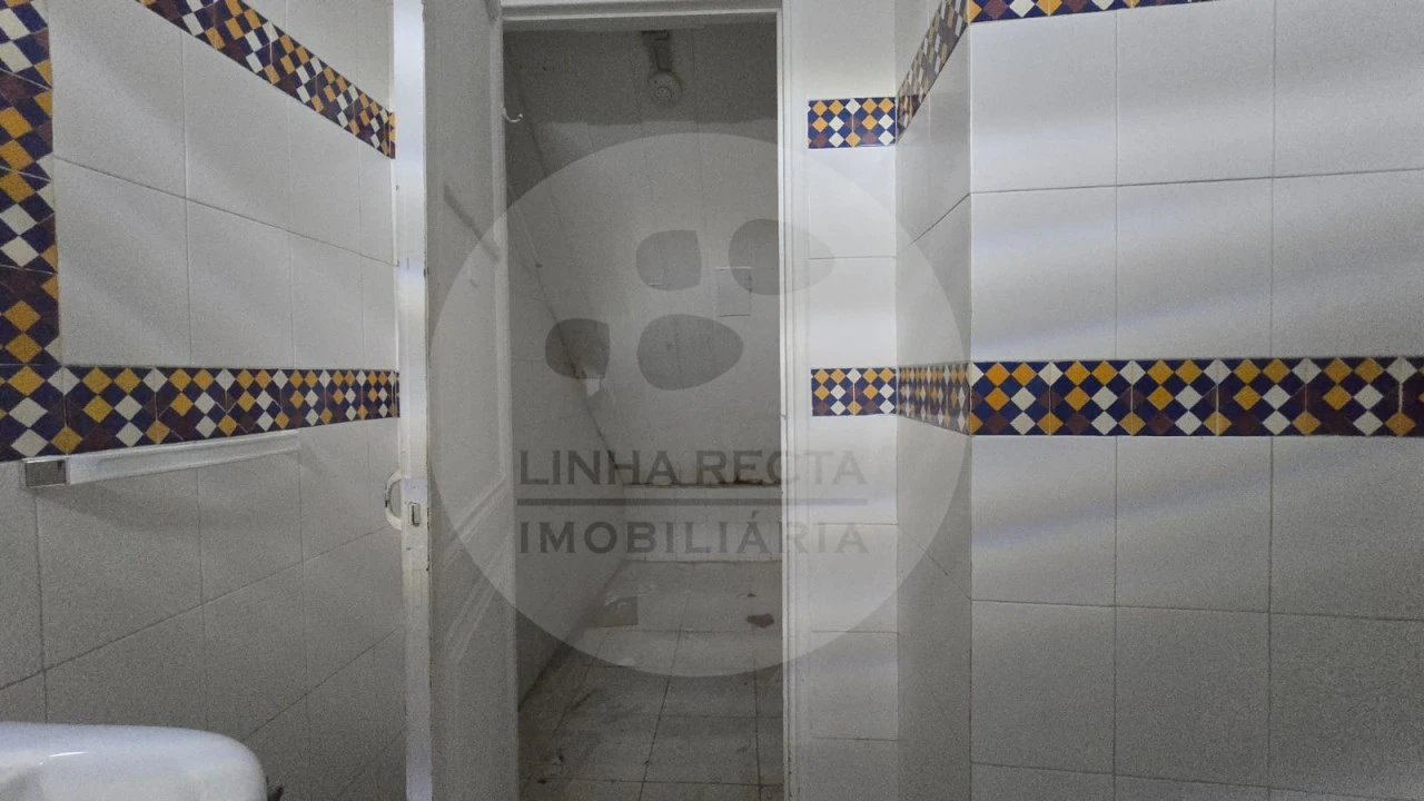 Loja para Arrendamento em União das Freguesias de Setúbal Foto 19