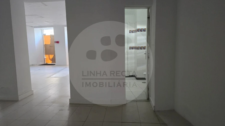 Loja para Arrendamento em União das Freguesias de Setúbal Foto 14