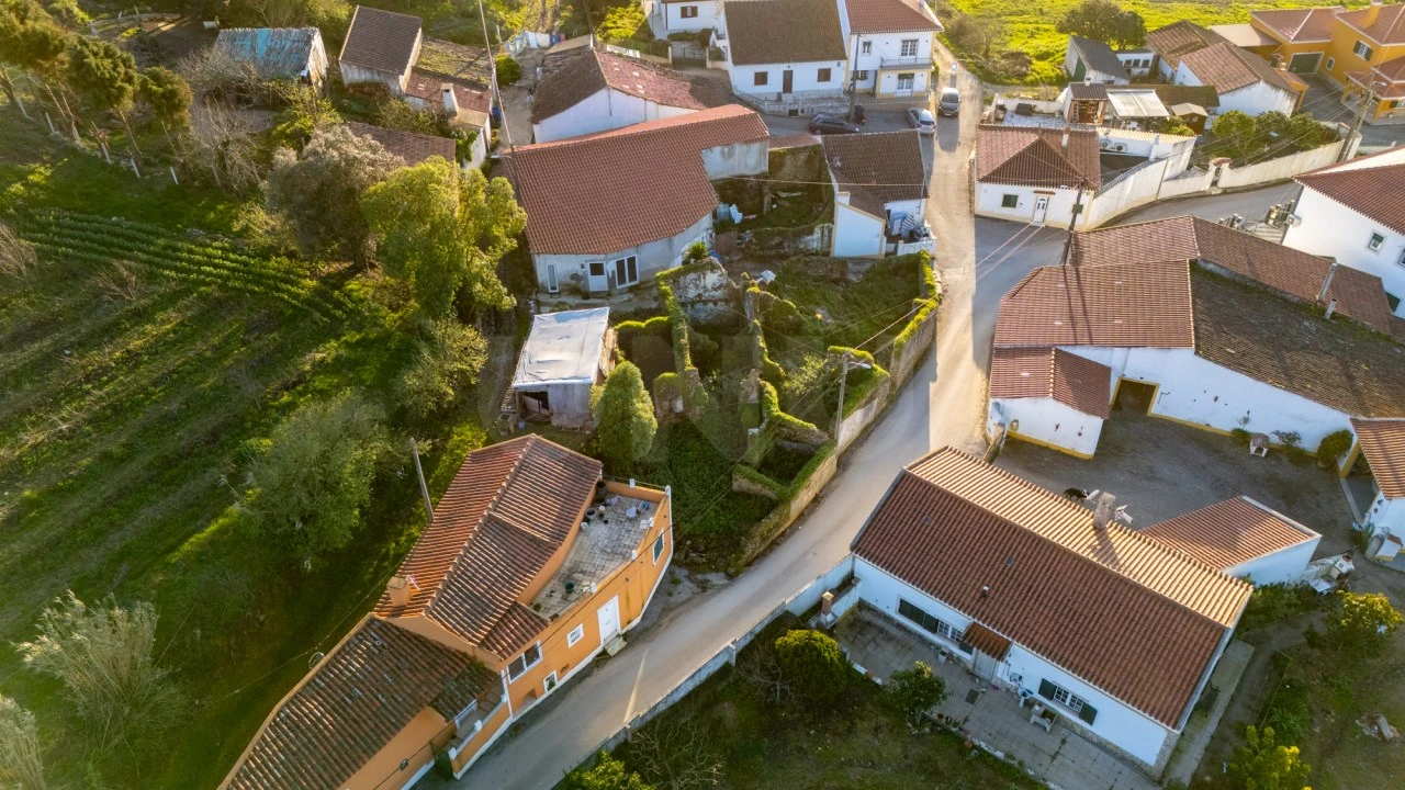 Moradia T3 para Venda em Dois Portos e Runa Foto 5