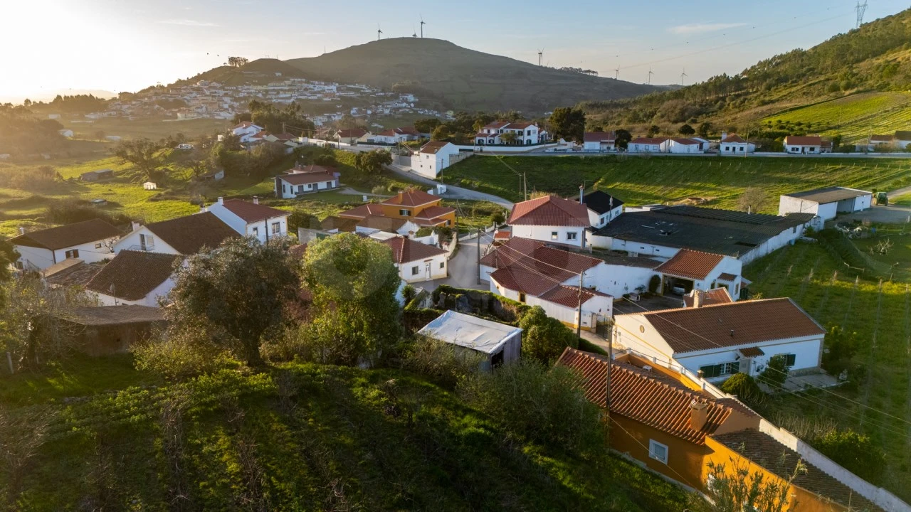 Moradia T3 para Venda em Dois Portos e Runa Foto 7
