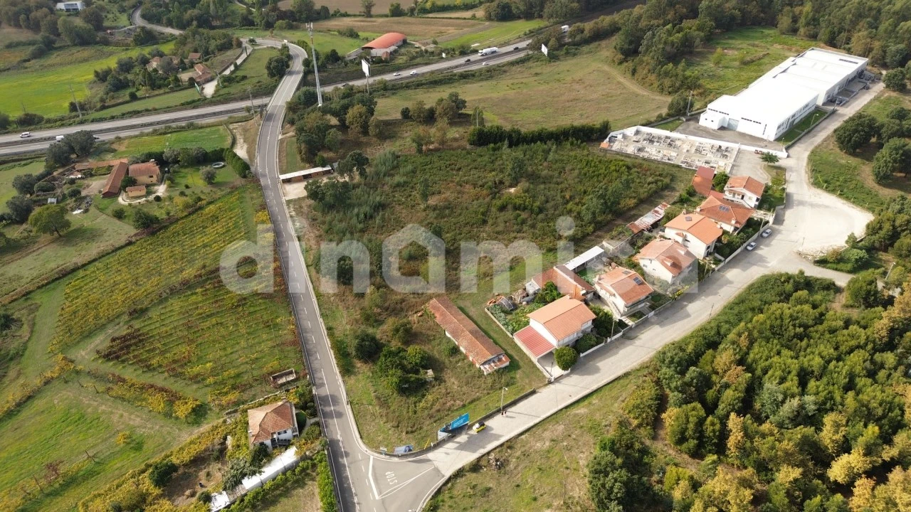 Terreno para Venda em Areias, Sequeirô, Lama e Palmeira Foto 2