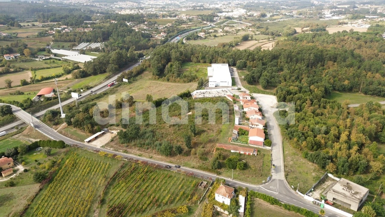 Terreno para Venda em Areias, Sequeirô, Lama e Palmeira Foto 4
