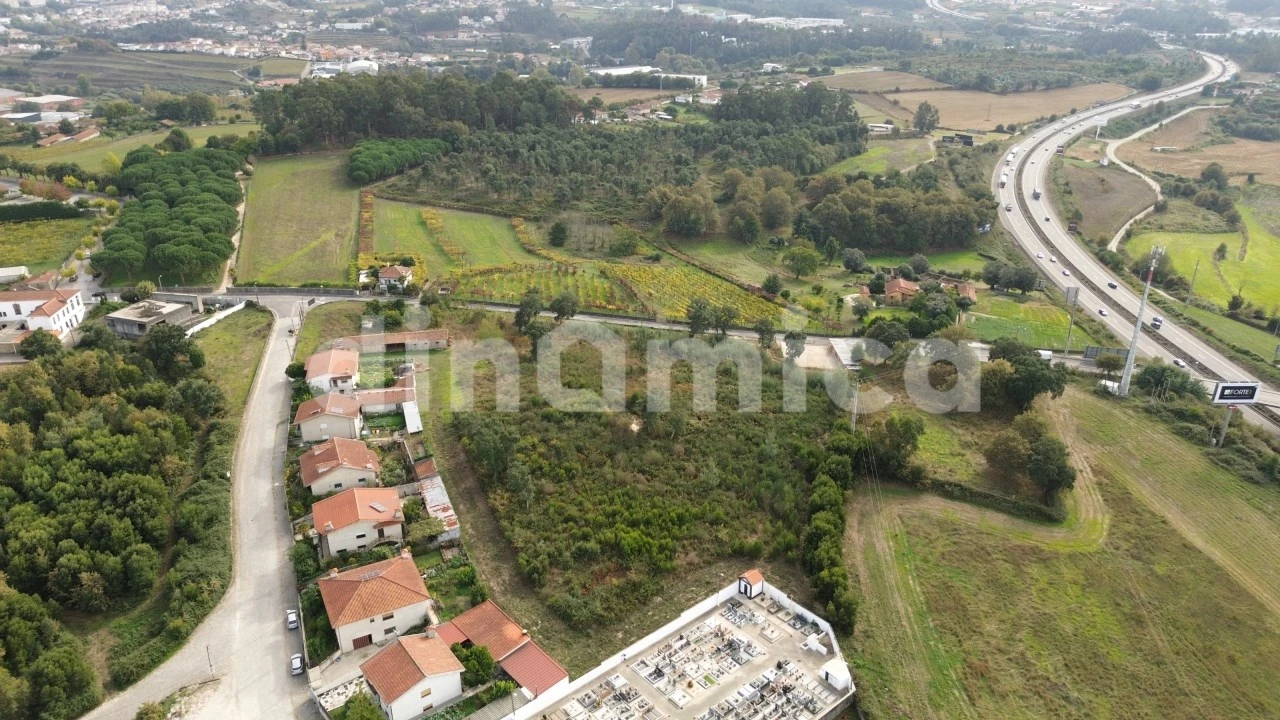 Terreno para Venda em Areias, Sequeirô, Lama e Palmeira Foto 6