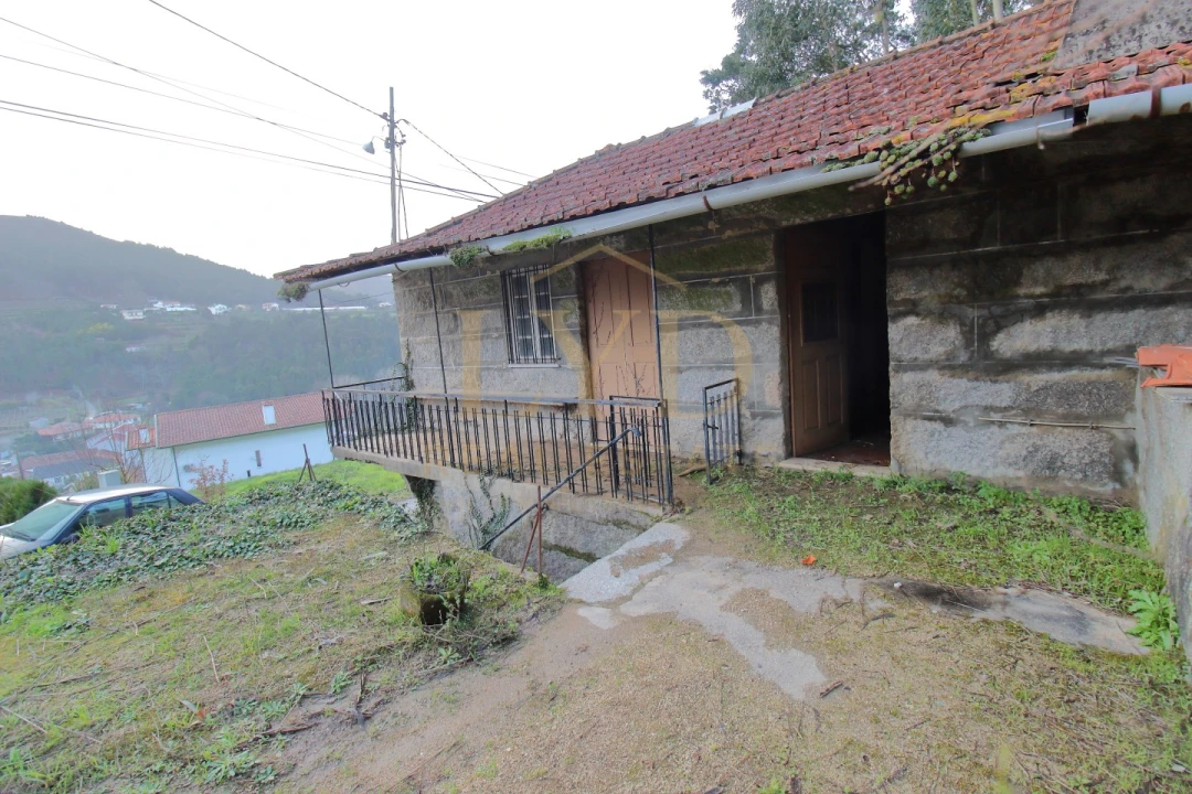 Moradia T2 para Venda em São Martinho de Sardoura Foto 12