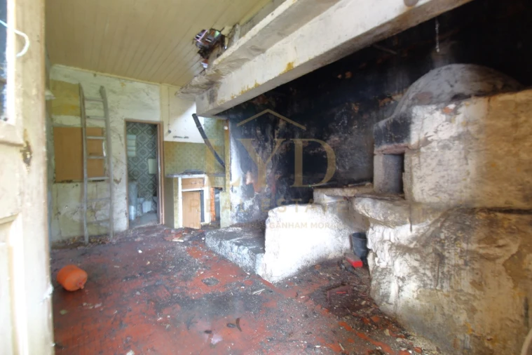 Moradia T2 para Venda em São Martinho de Sardoura Foto 7