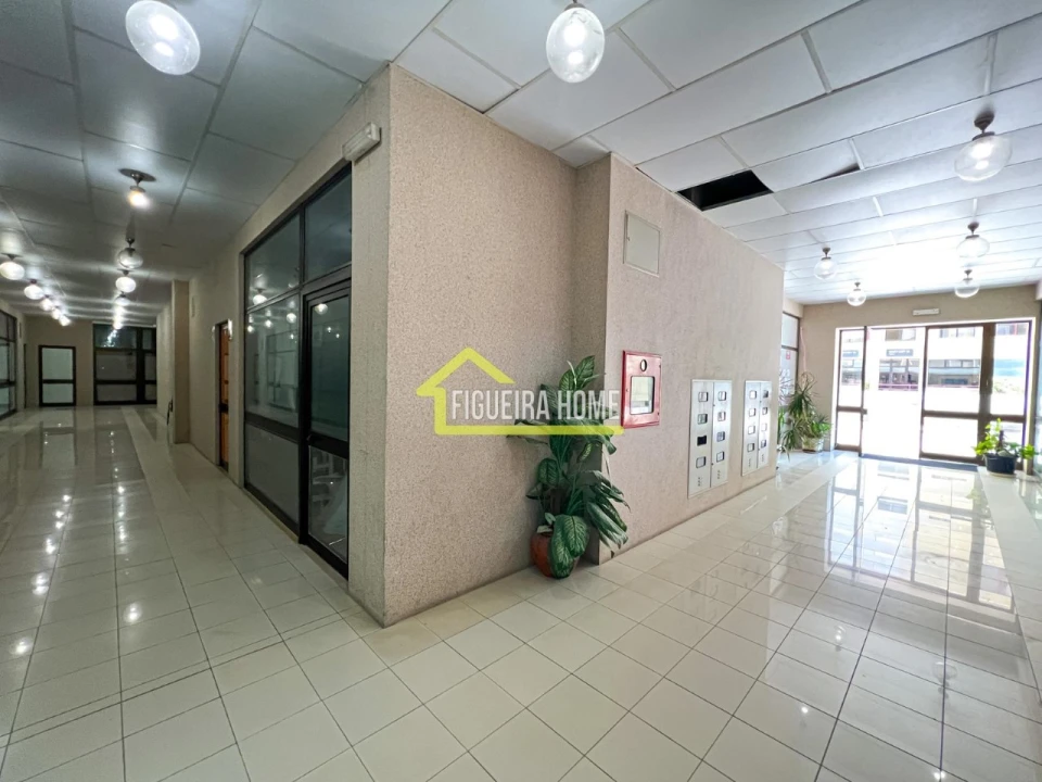 Loja para Arrendamento em Buarcos Foto 7