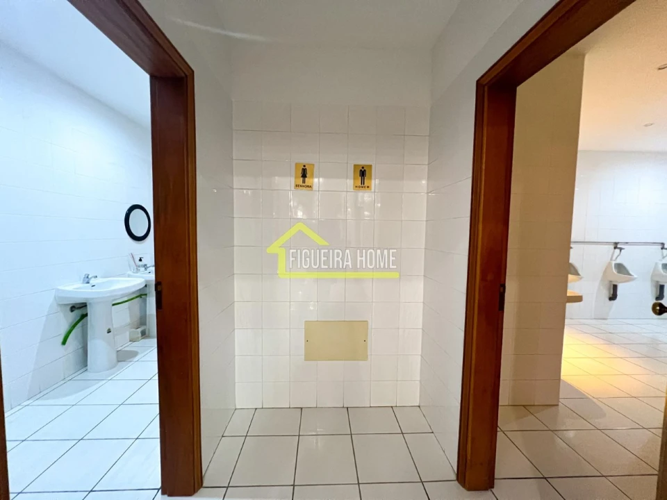 Loja para Arrendamento em Buarcos Foto 8