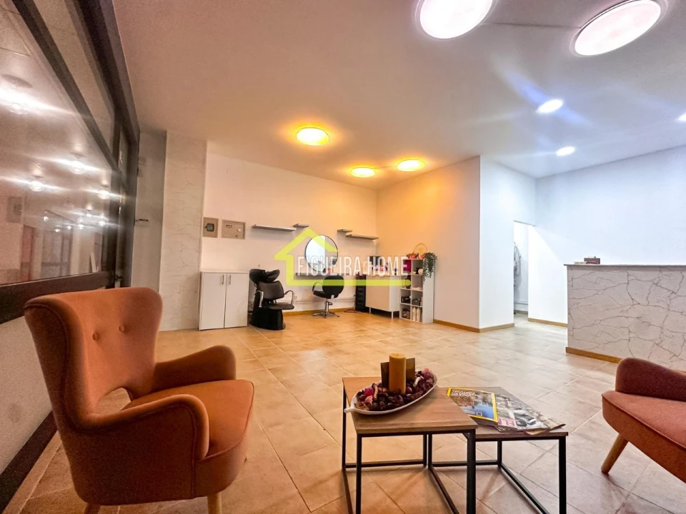 Loja para Arrendamento em Buarcos Foto 1