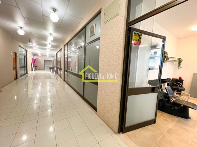 Loja para Arrendamento em Buarcos Foto 9