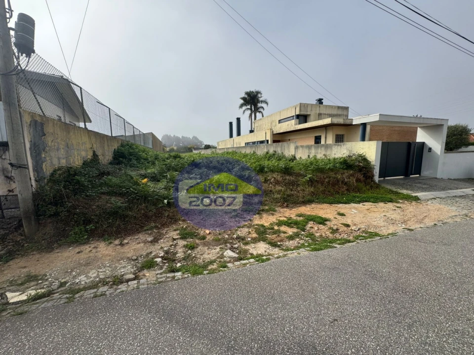 Terreno para Venda em Paramos Foto 4