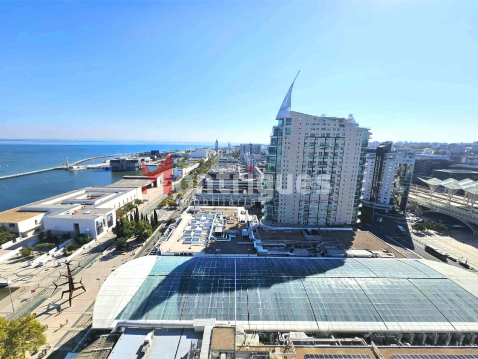 Apartamento T3 para Venda em Parque das Nações Foto 2