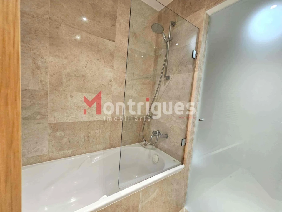 Apartamento T3 para Venda em Parque das Nações Foto 11