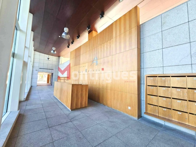 Apartamento T3 para Venda em Parque das Nações Foto 7