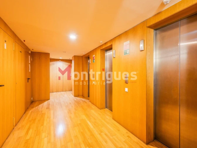 Apartamento T3 para Venda em Parque das Nações Foto 9