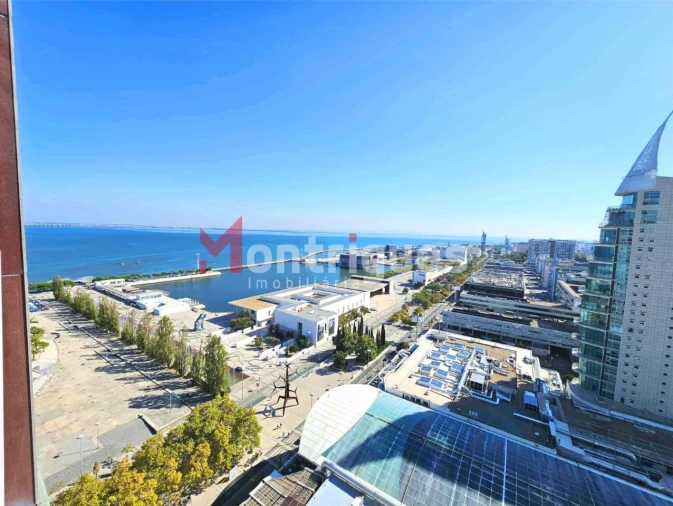 Apartamento T3 para Venda em Parque das Nações Foto 1